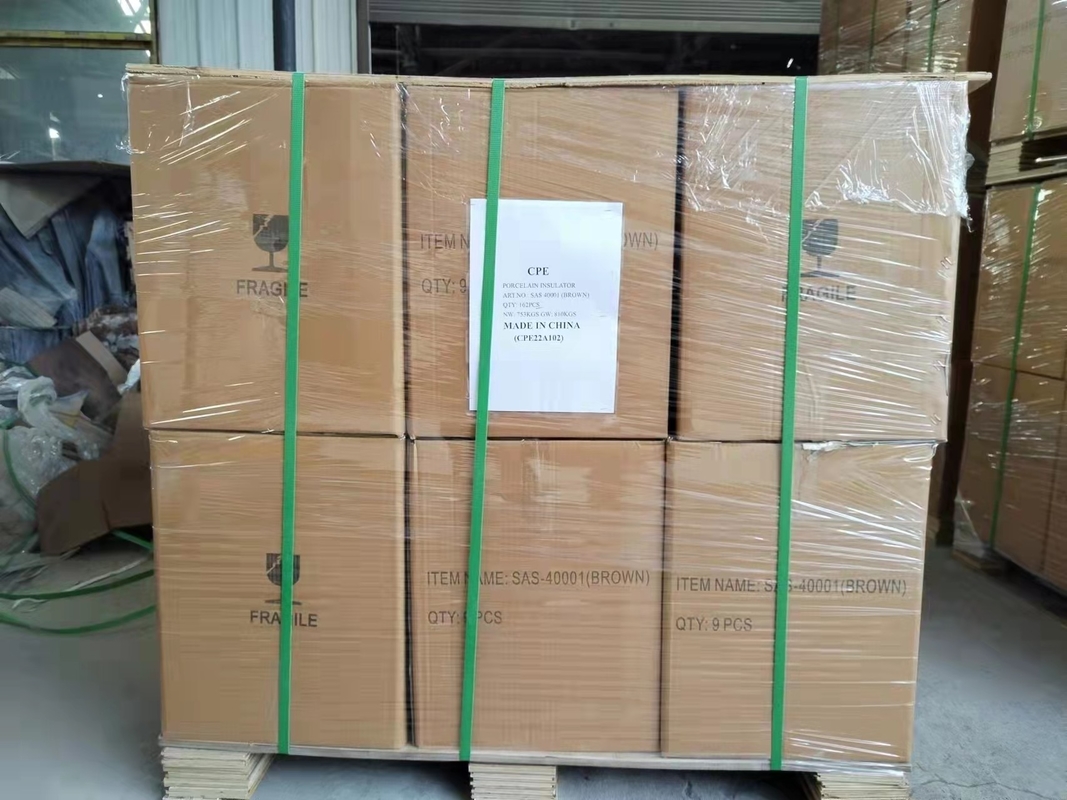 La boccola Brown della porcellana del trasformatore dell'ASINO dell'olio di IEC 60168 ha lustrato il mercato coreano 150kV