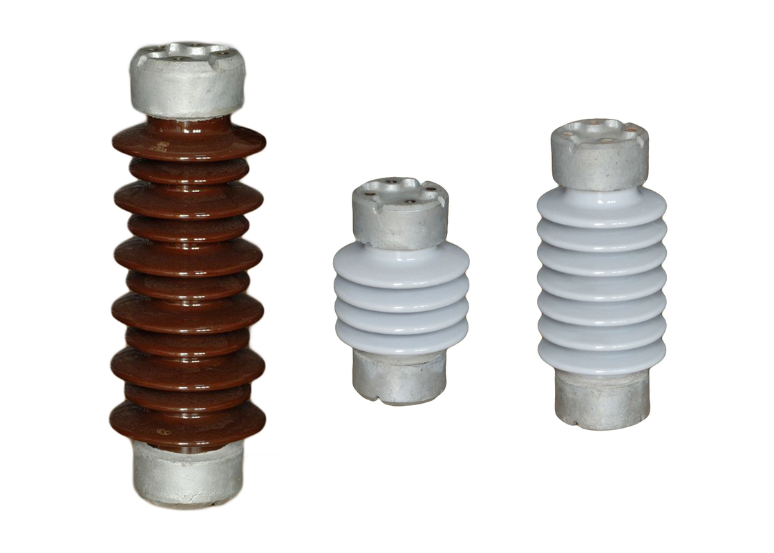 Isolanti standard della posta della porcellana dell'ANSI 250kV TR-214 di Brown per Transmmission