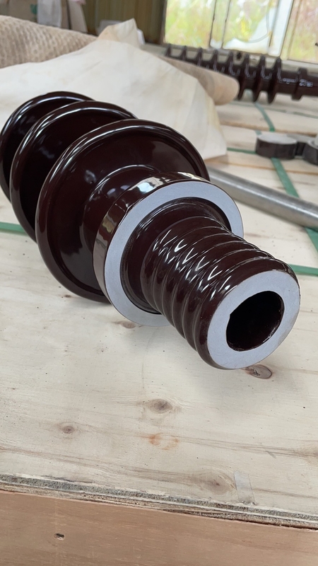 Porcellana Bush di 20NF250 Brown per il tipo trasformatore dell'olio di distribuzione